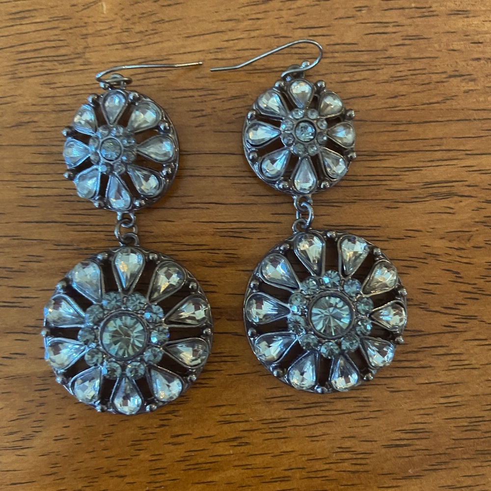 Vintage crystal two tier earrings.
